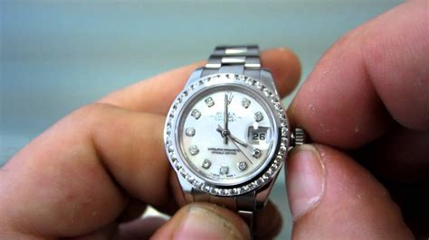 come regolare un rolex datejust|how to wind a rolex.